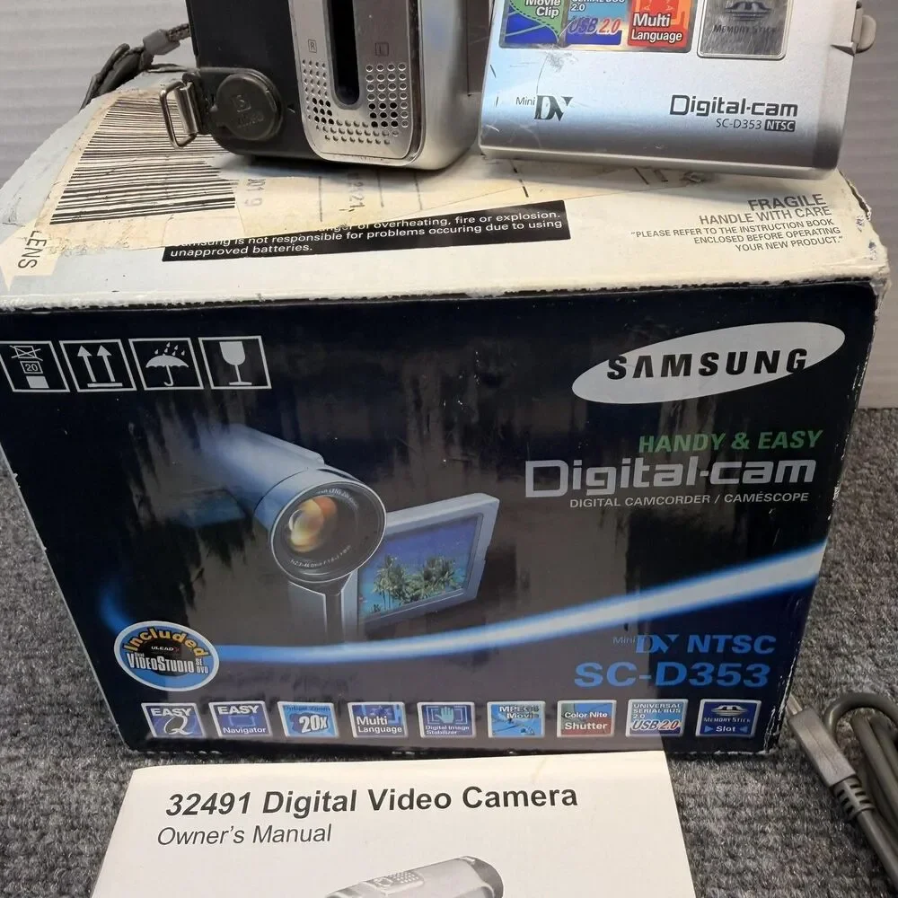 Vintage Samsung SC-D353 MiniDV Digital Camcorder Silver 20x Zoom Untested As-Is
